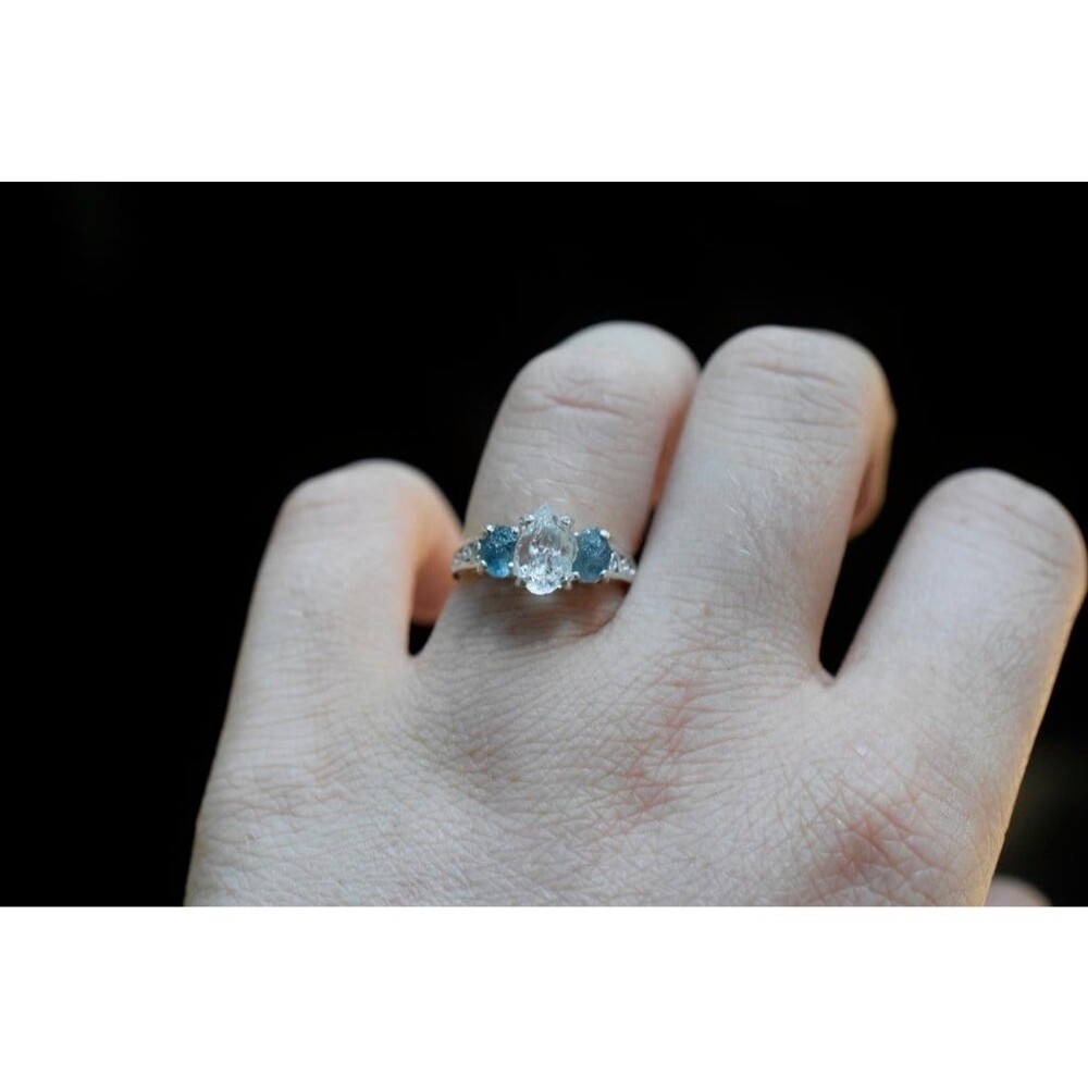Raw Montana Sapphire Ring: Lake County Diamond, Sterling Silver - Picture 3 of 9